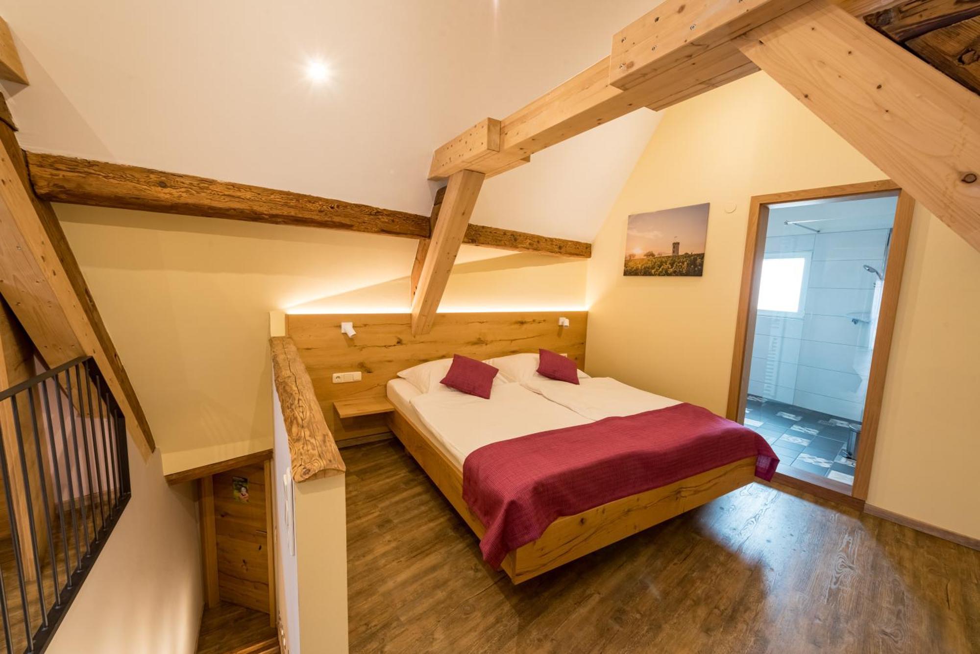 Weingut & Gaestehaus Julianenhof Nierstein Exteriér fotografie